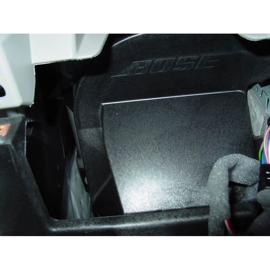 2008 GMC Acadia Center console speaker location