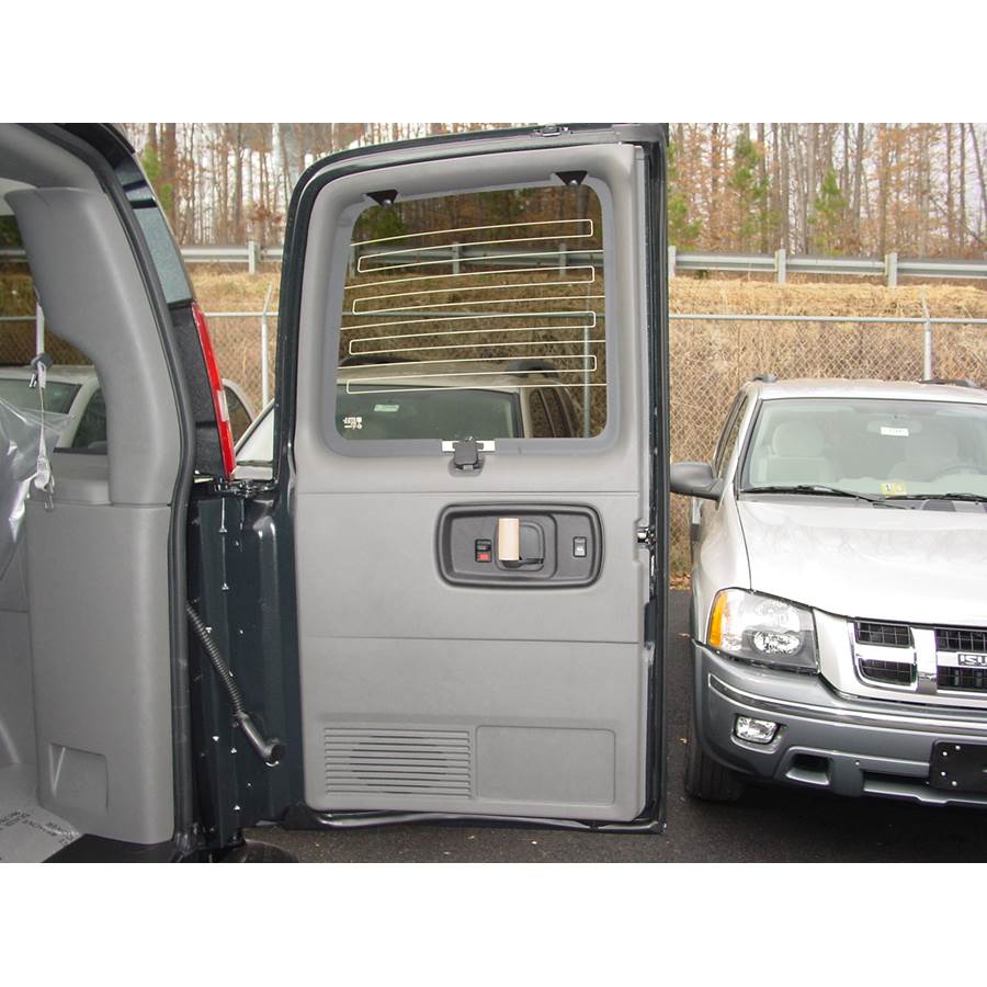 2015 GMC Savana Tail door speaker location