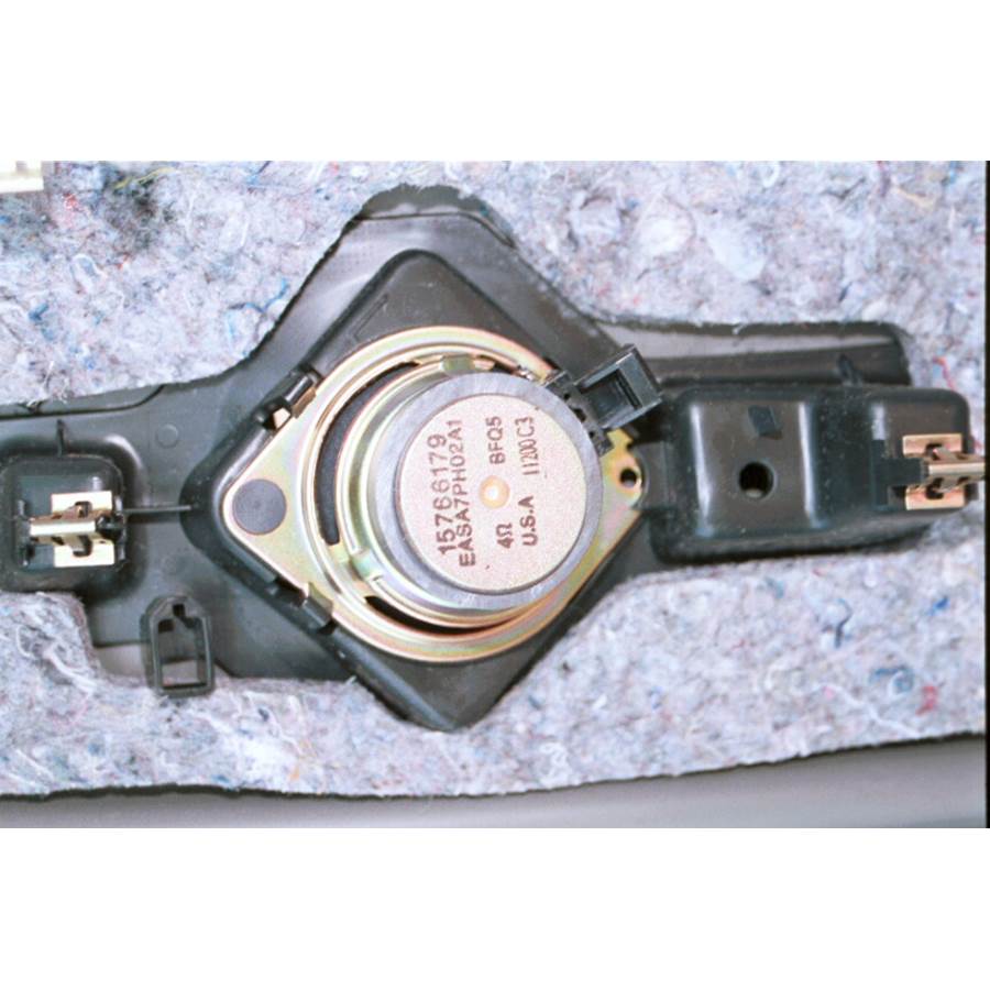 2000 GMC Yukon Rear pillar speaker