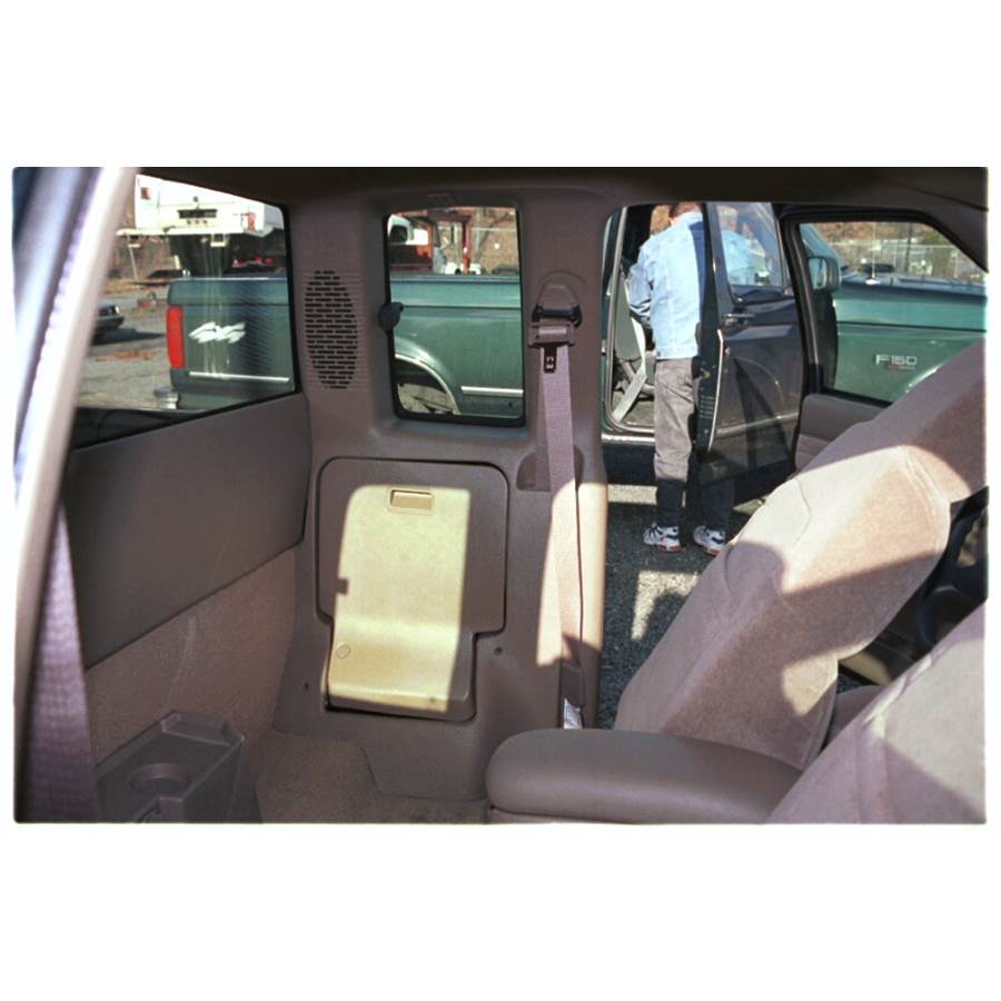 2001 GMC Sonoma Rear pillar speaker location