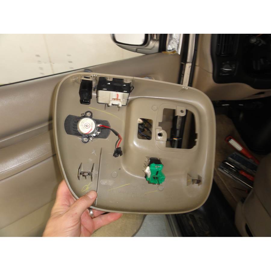 2002 GMC Savana Front door tweeter