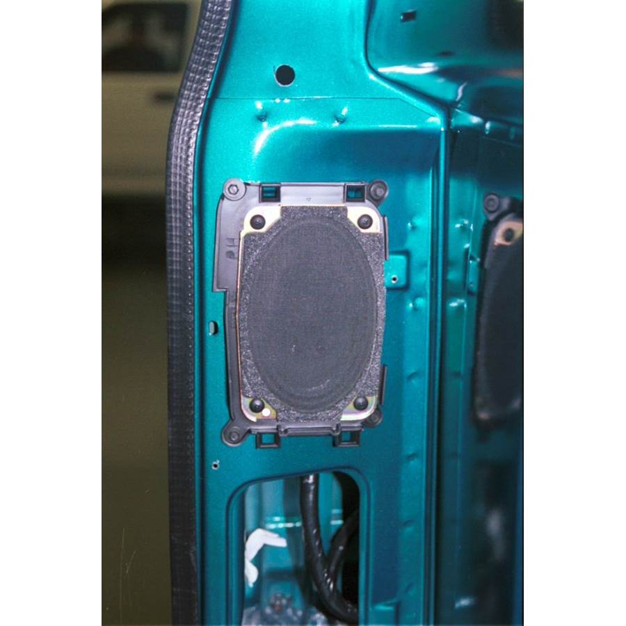 1998 GMC Sierra Rear cab speaker
