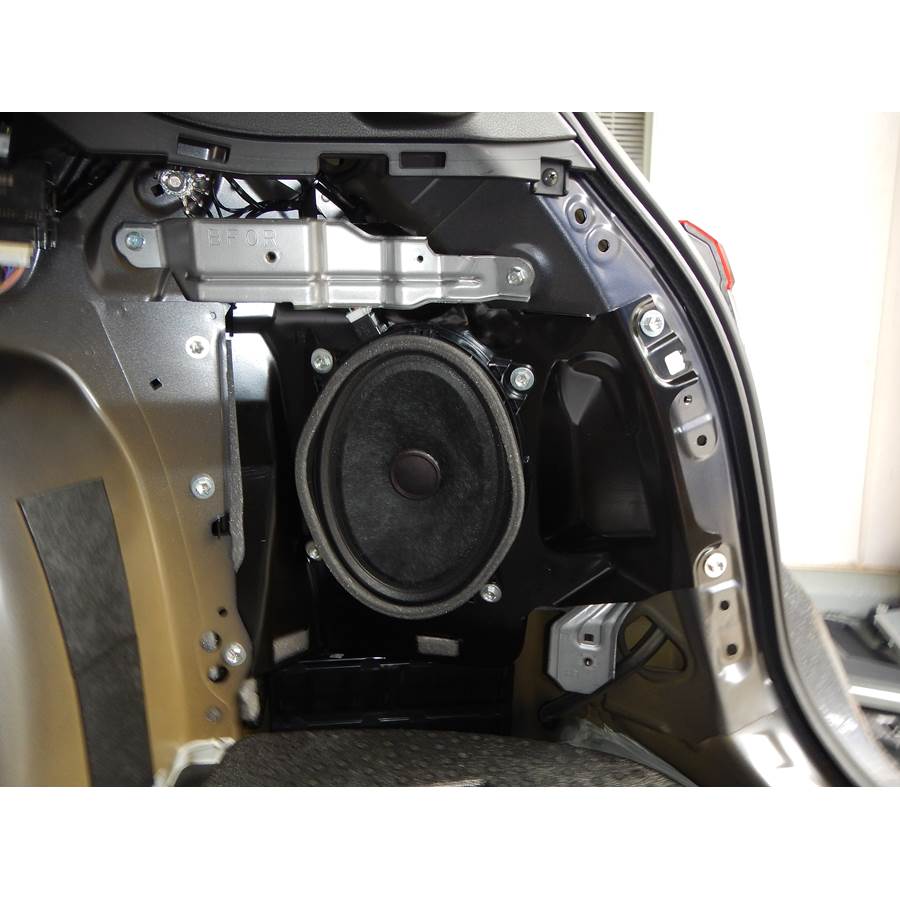 2018 Subaru Outback Far-rear side speaker