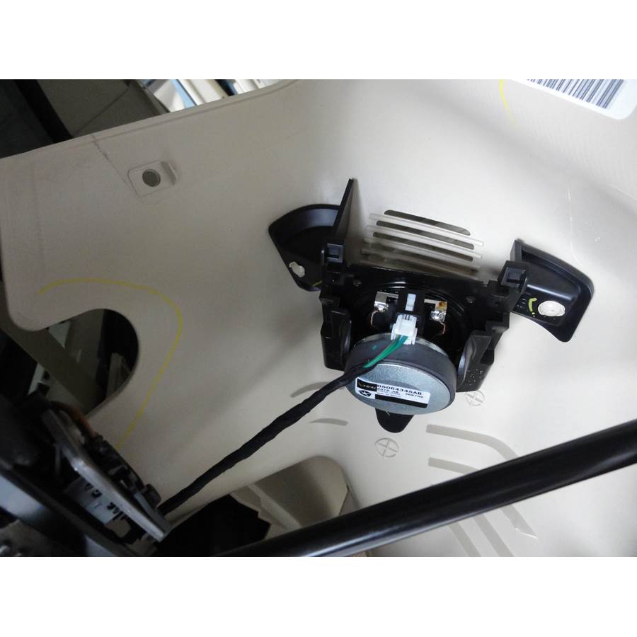 2009 Volkswagen Routan Rear pillar speaker