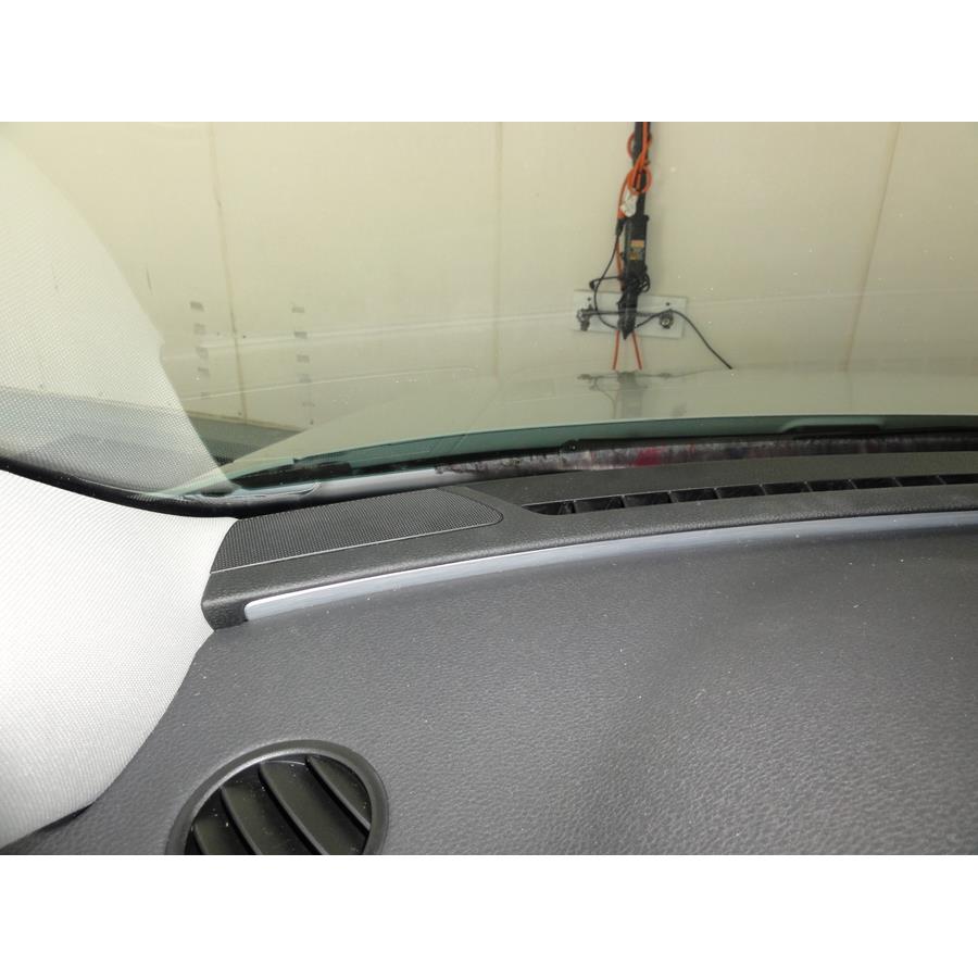 2017 Volkswagen Passat Dash speaker location