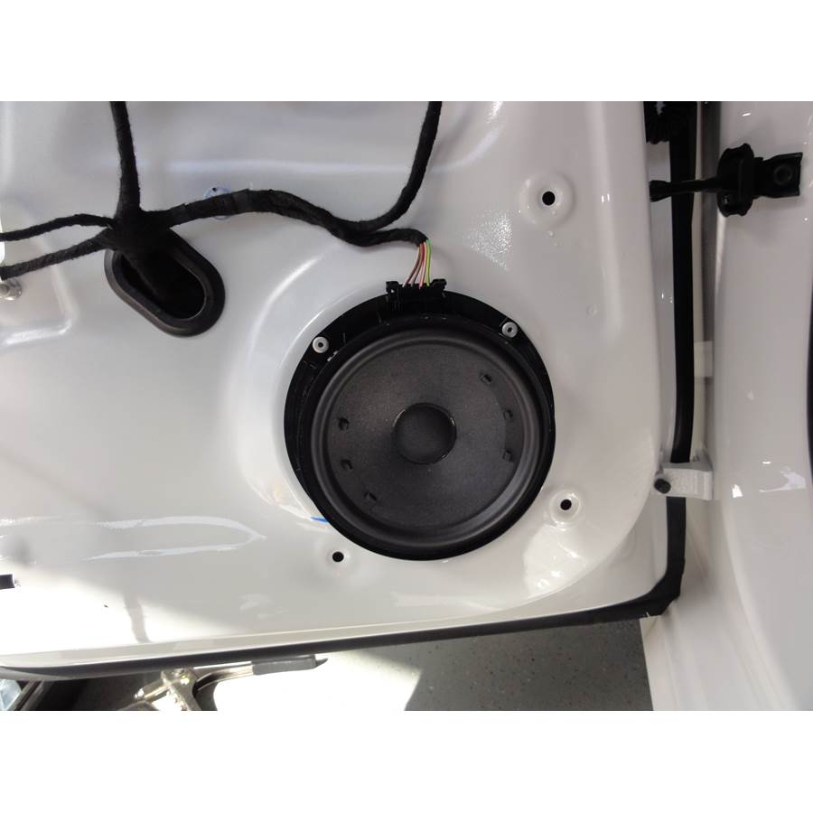 2013 Volkswagen Passat Rear door woofer
