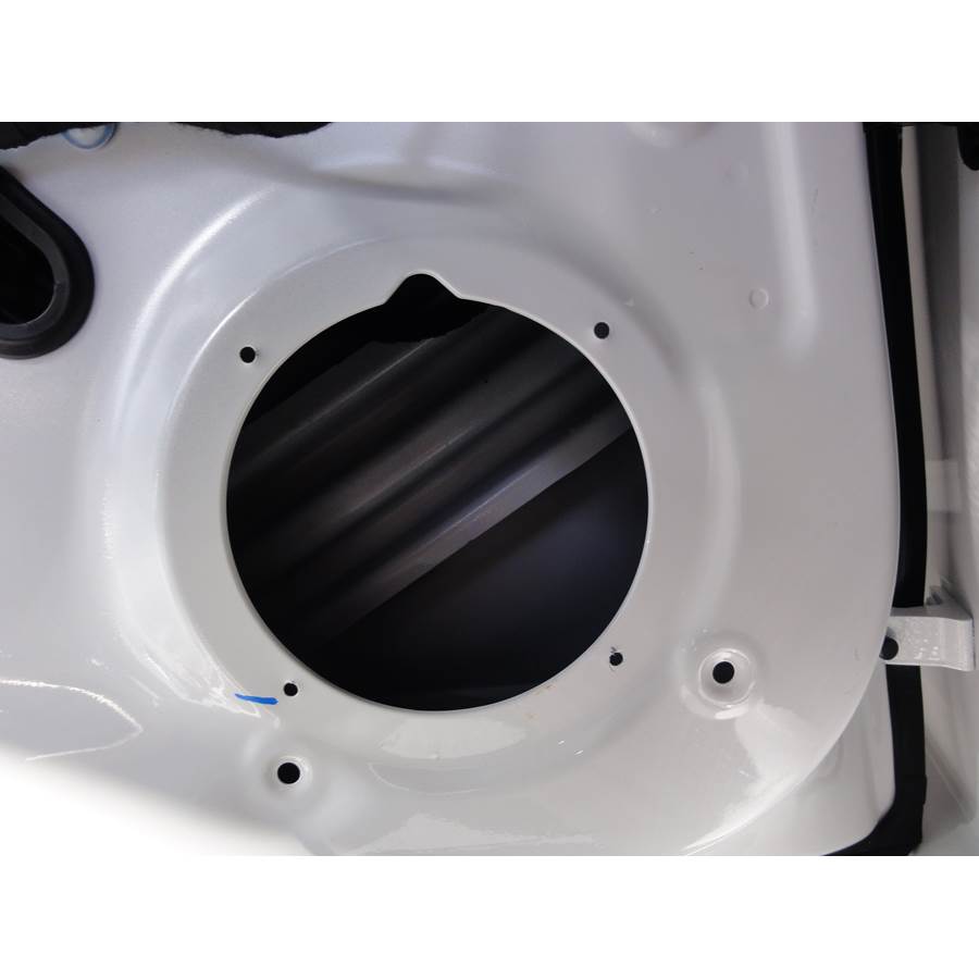 2019 Volkswagen Passat Rear door woofer removed