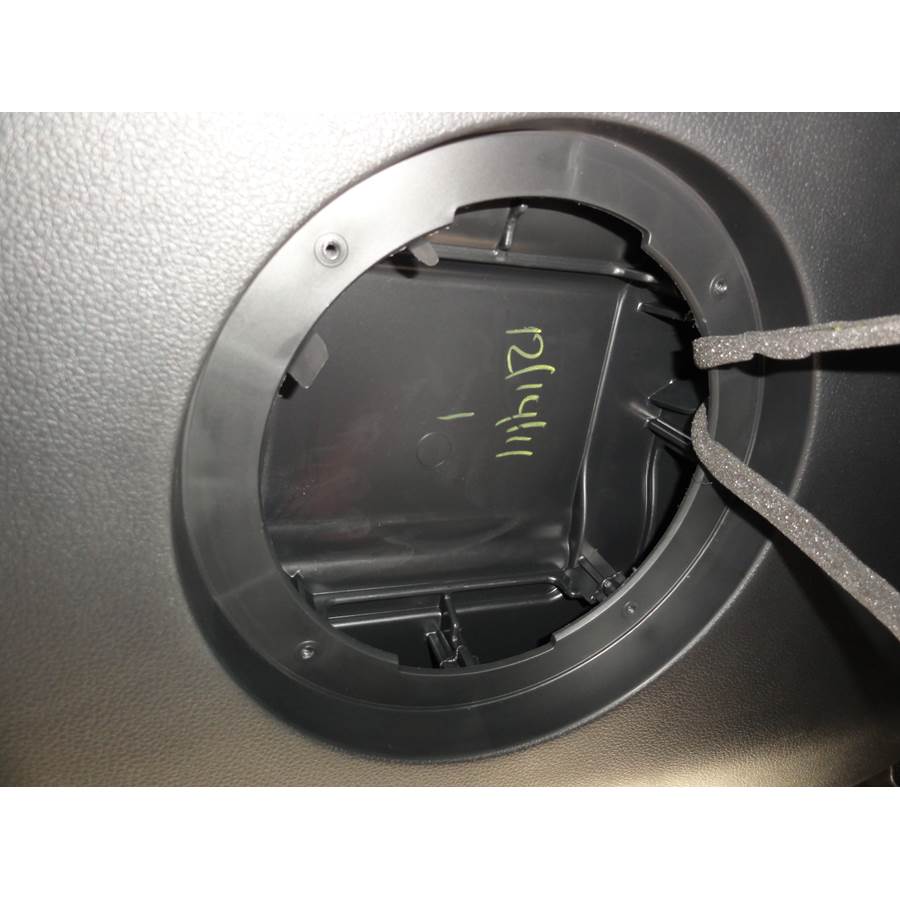 2014 Volkswagen Jetta Rear deck center speaker removed