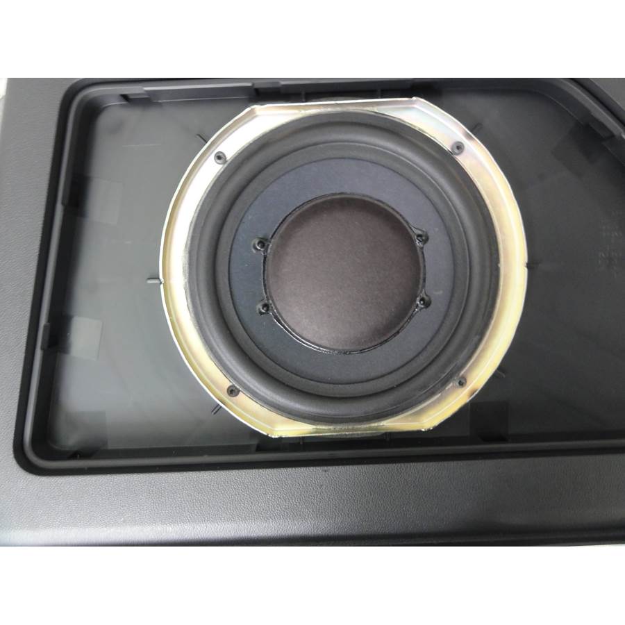 2013 Volkswagen Beetle Under cargo floor speaker