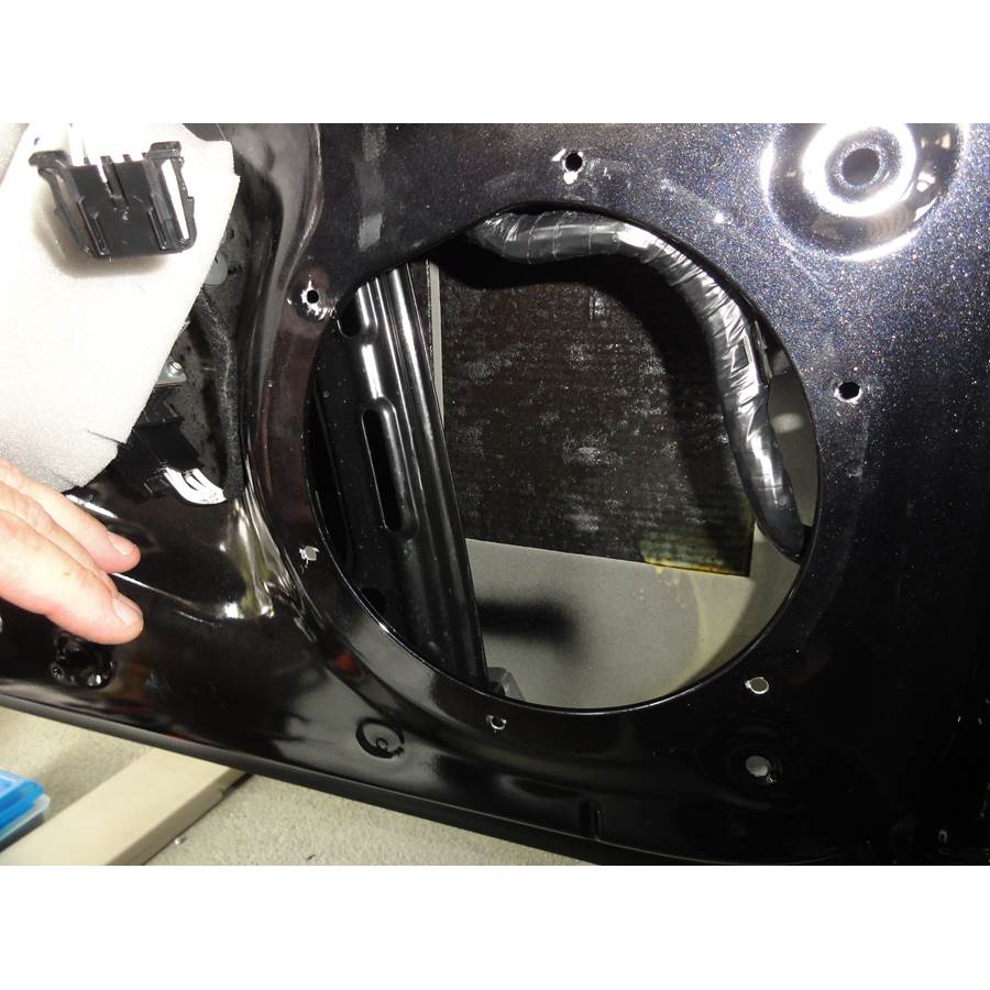2014 Volkswagen Beetle Front door woofer removed