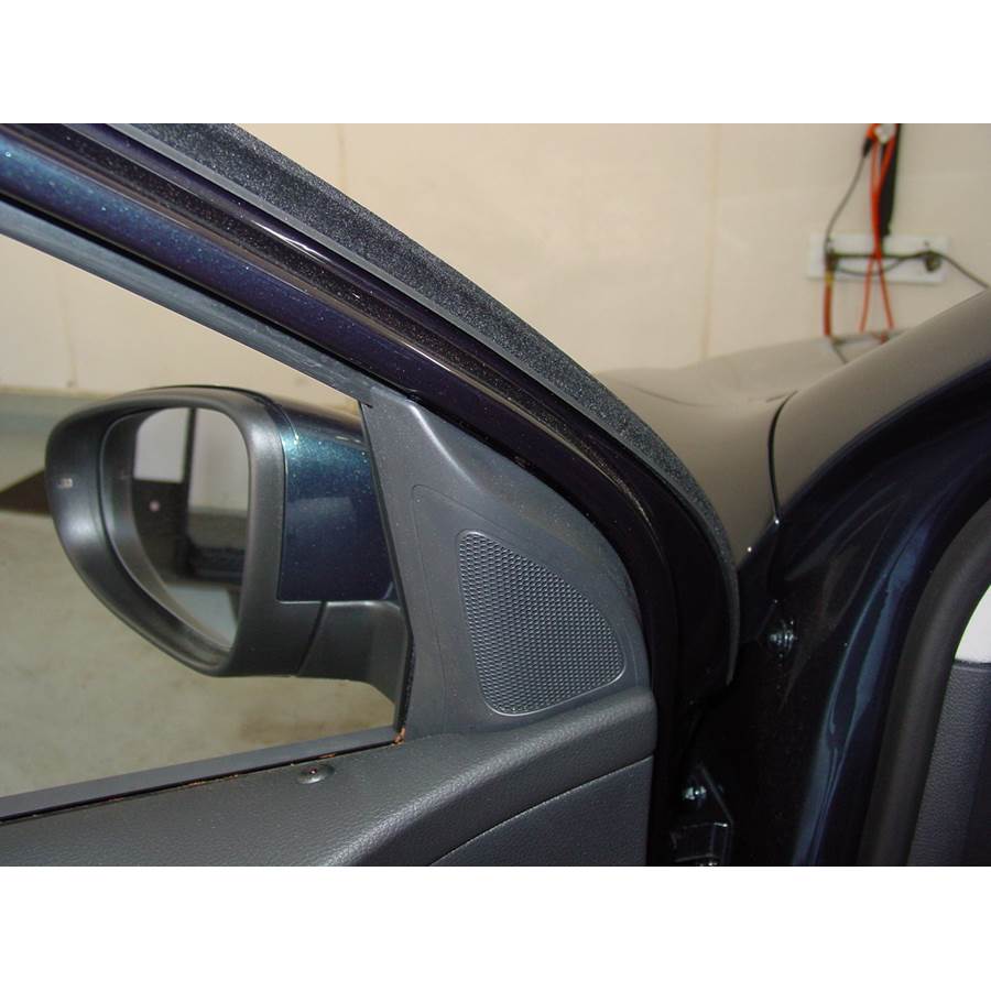 2010 Volkswagen Golf Front door tweeter location