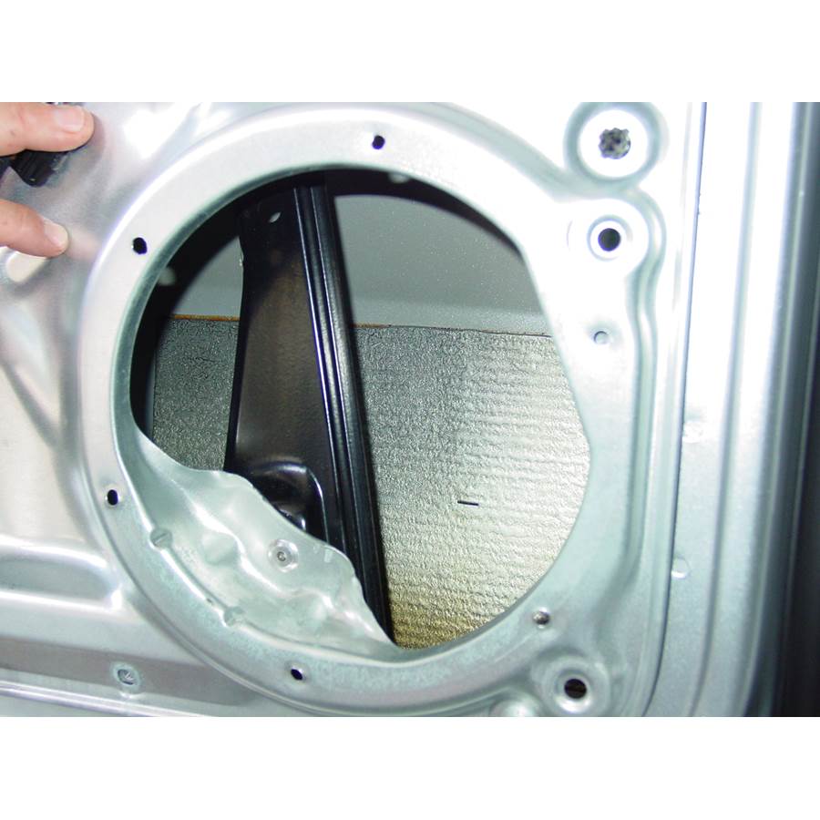 2013 Volkswagen Tiguan Front door woofer removed