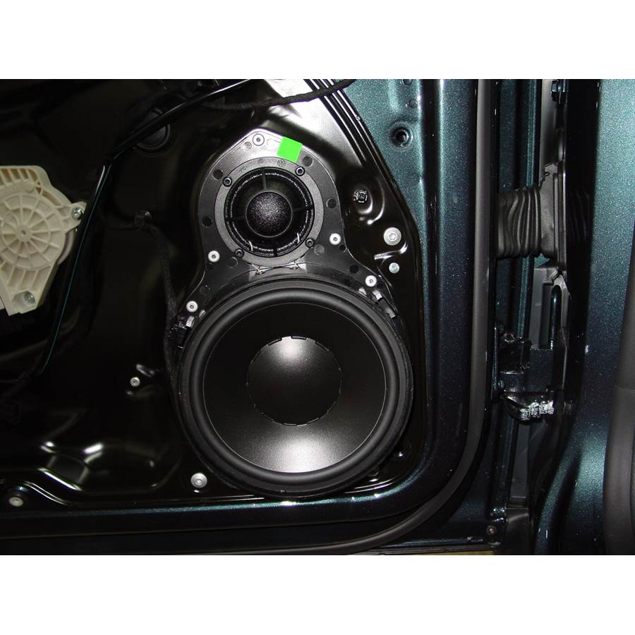 2010 Volkswagen Passat Front door woofer