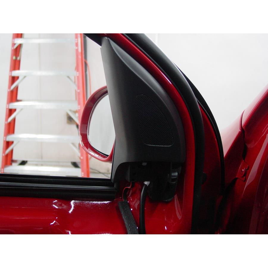 2008 Volkswagen R32 Front door tweeter location