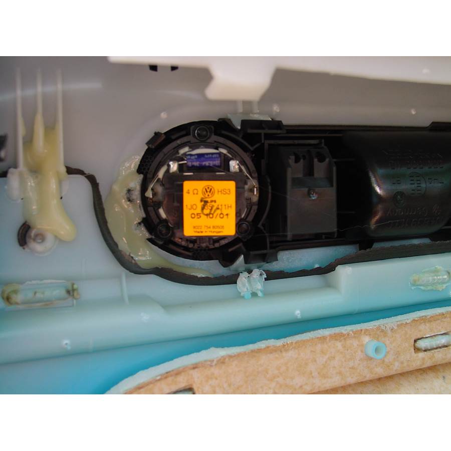 2003 Volkswagen Golf Rear door tweeter