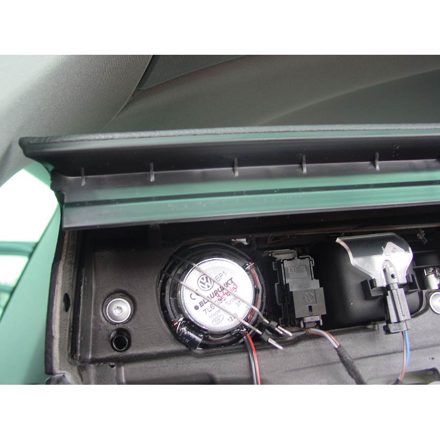 2010 Volkswagen Touareg Rear door tweeter