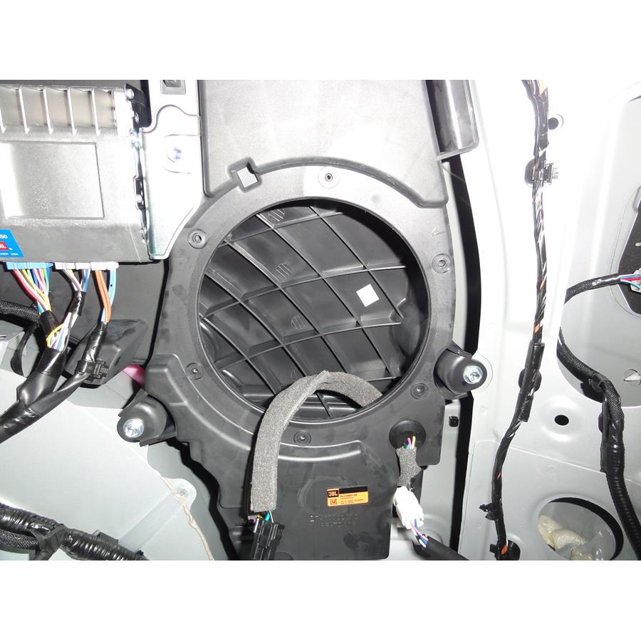 2016 Toyota 4Runner Far-rear side speaker removed