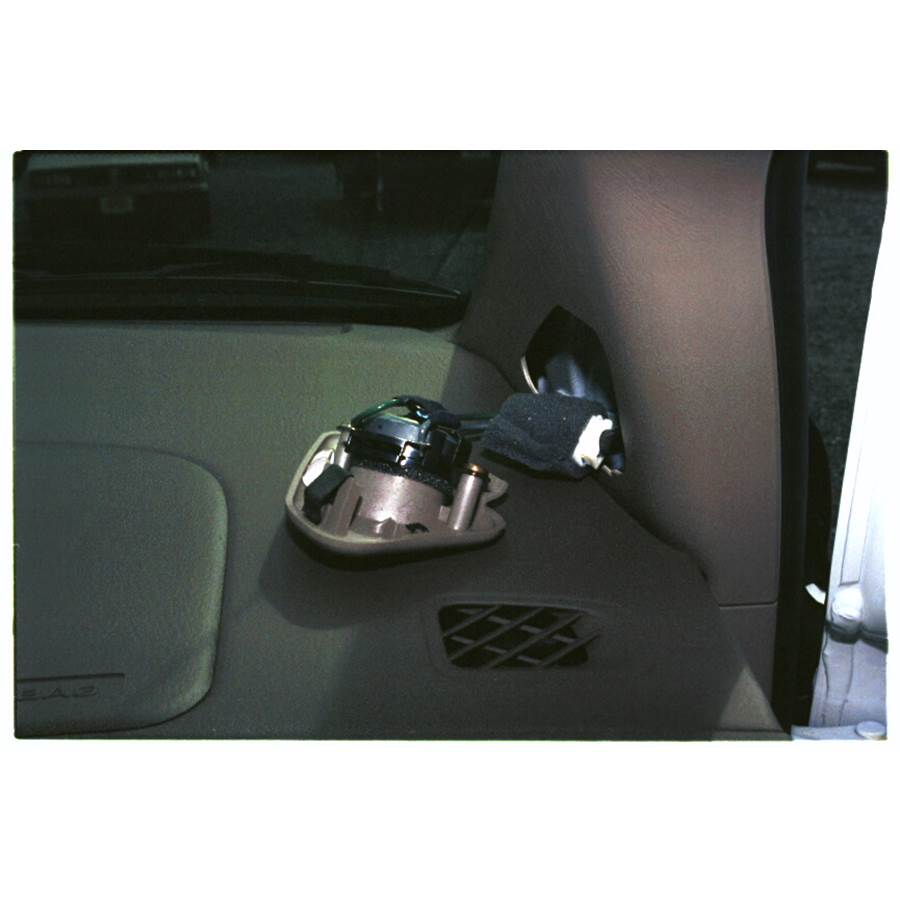 1999 Toyota Sienna Front pillar speaker