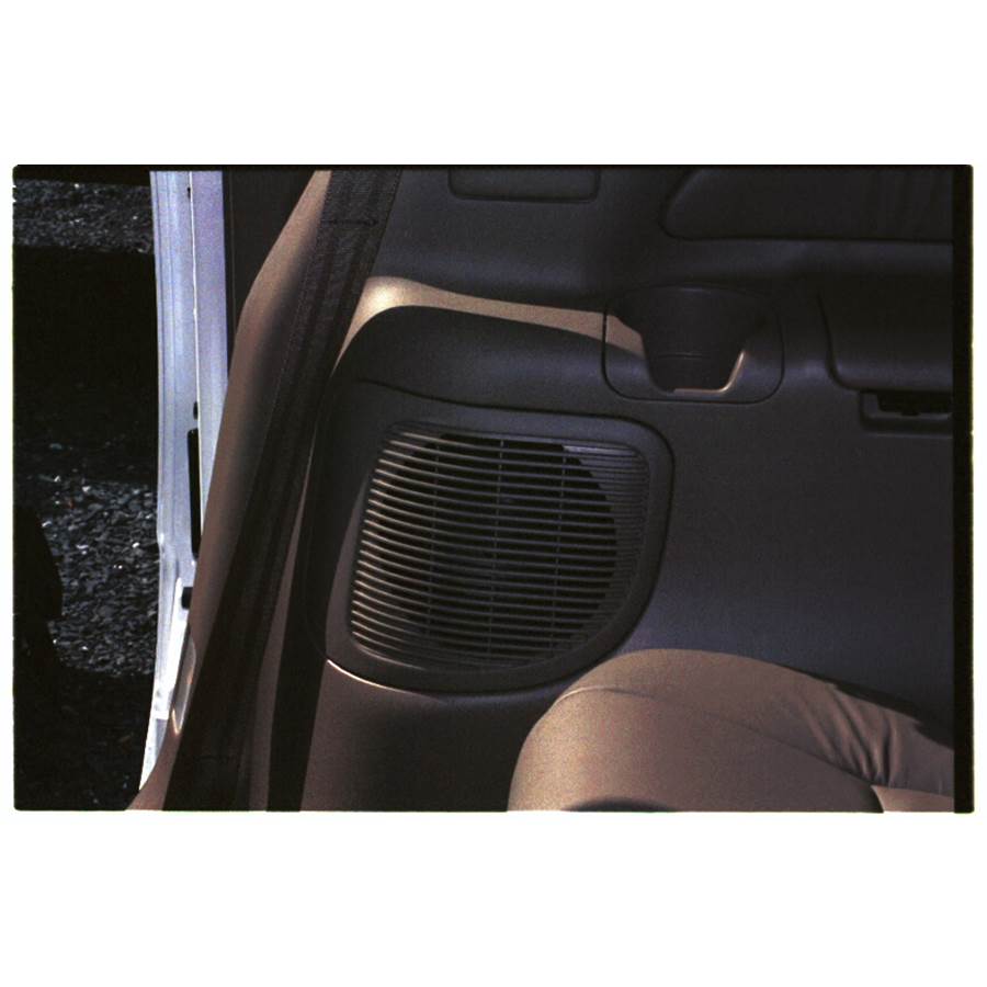 1999 Toyota Sienna Mid-rear speaker location