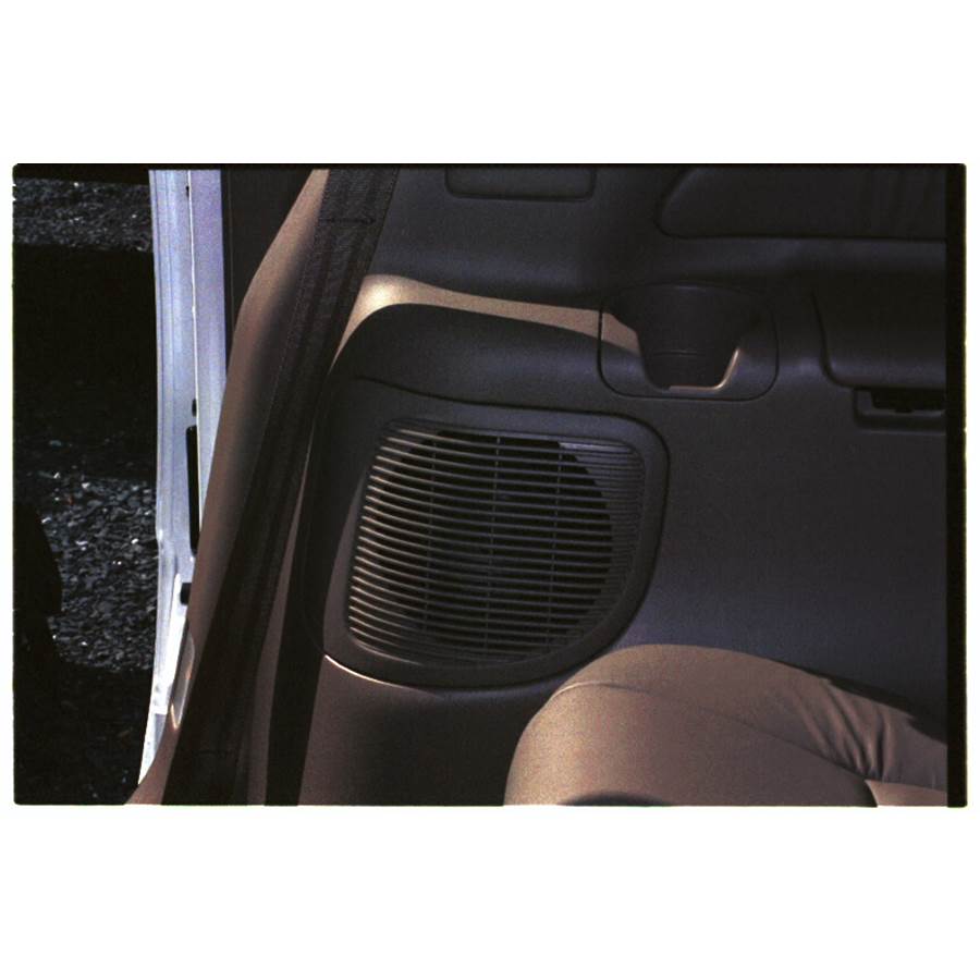 2000 Toyota Sienna Mid-rear speaker location