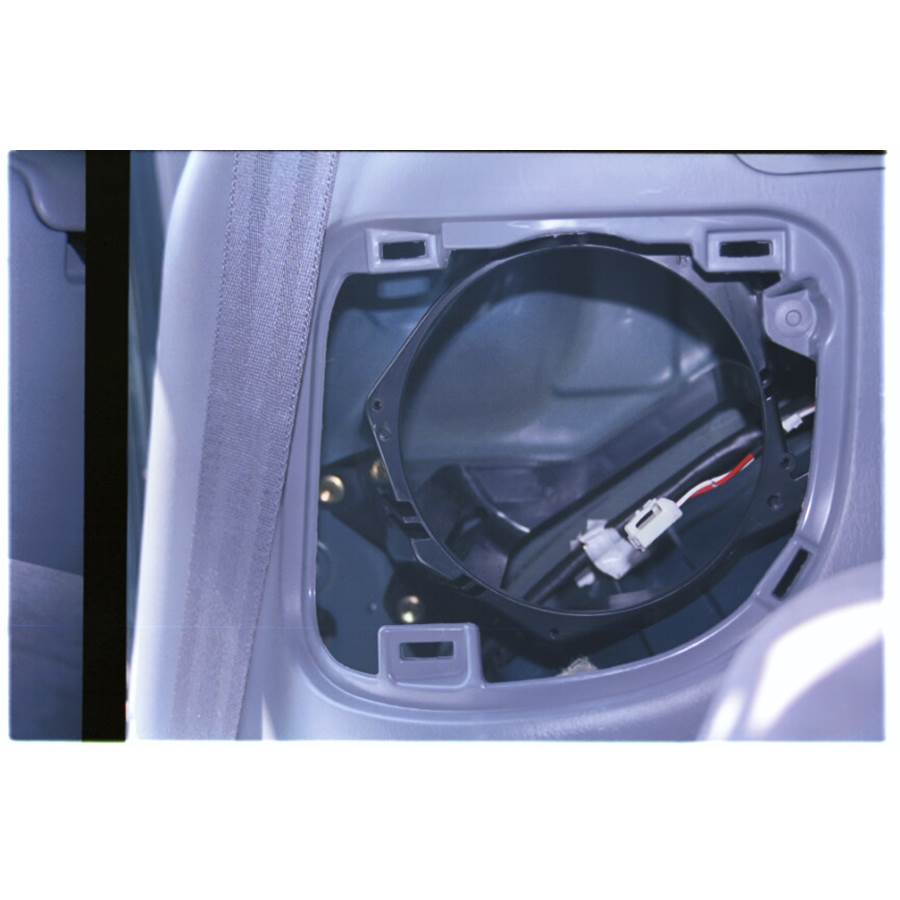 1998 Toyota Sienna Mid-rear speaker removed