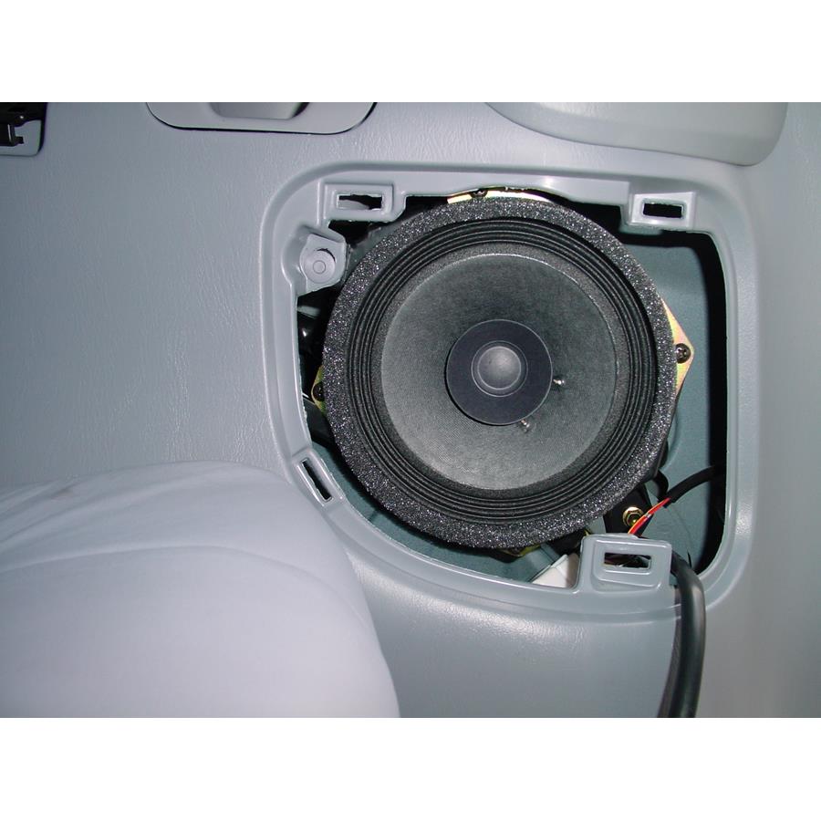 2003 Toyota Sienna Mid-rear speaker