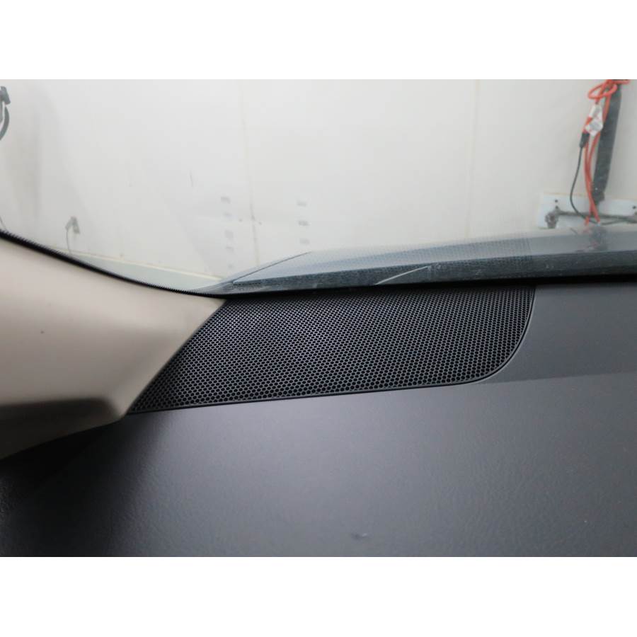 2017 Toyota Sienna Dash speaker location