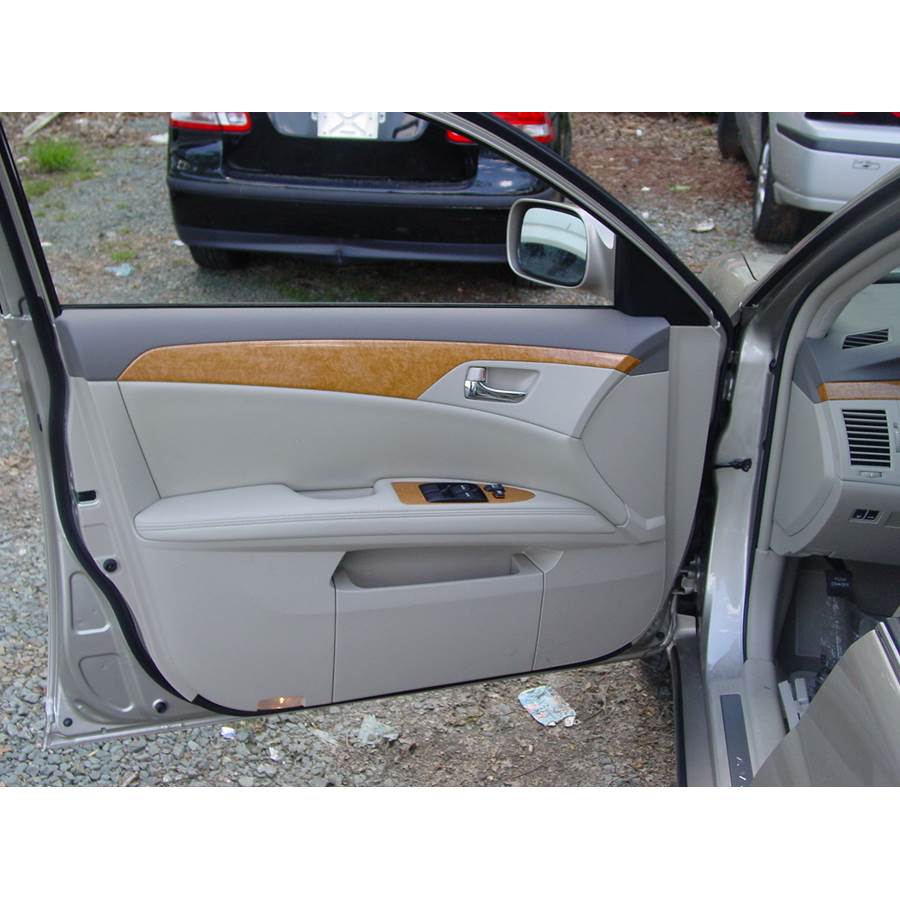 2008 Toyota Avalon Front door speaker location