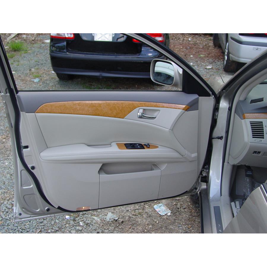 2010 Toyota Avalon Front door speaker location