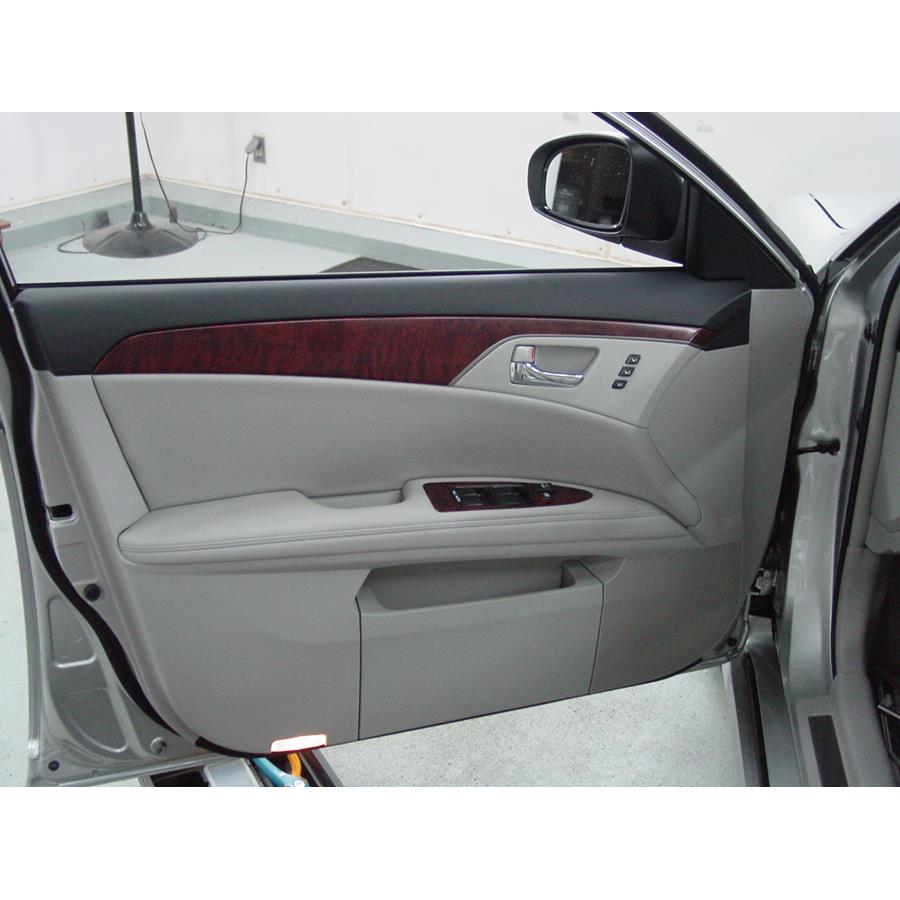2012 Toyota Avalon Front door speaker location