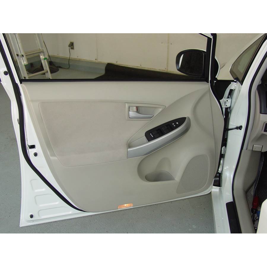 2013 Toyota Prius Front door speaker location