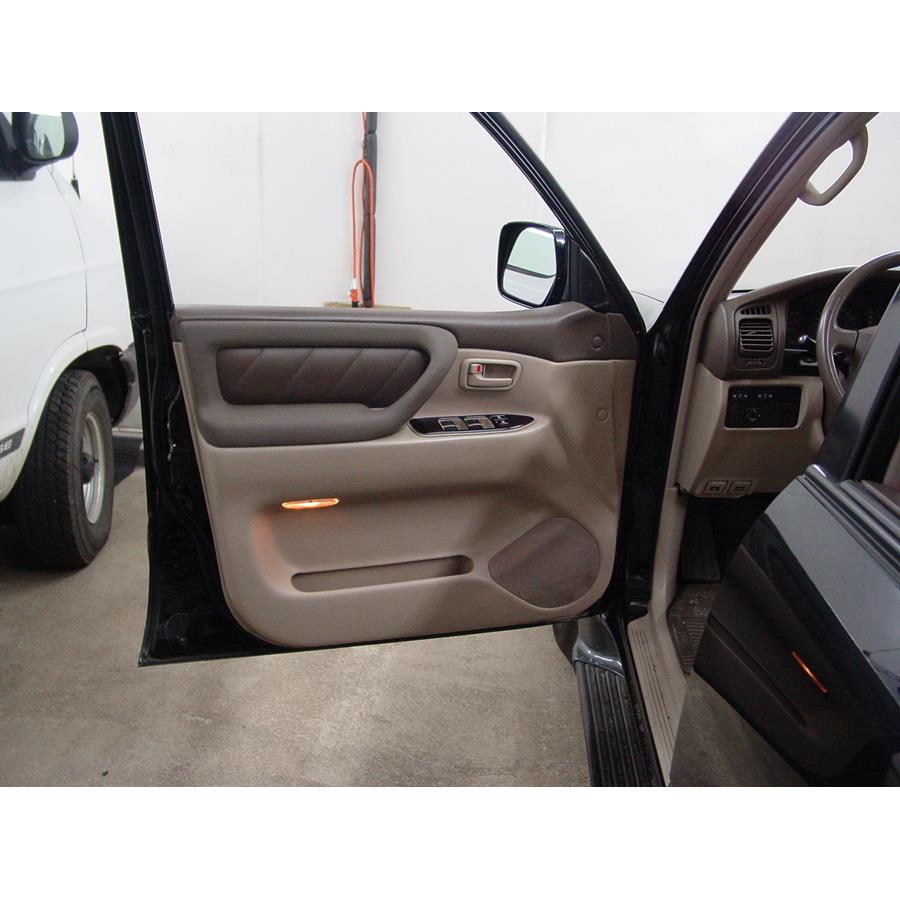 2001 Toyota Land Cruiser Front door speaker location