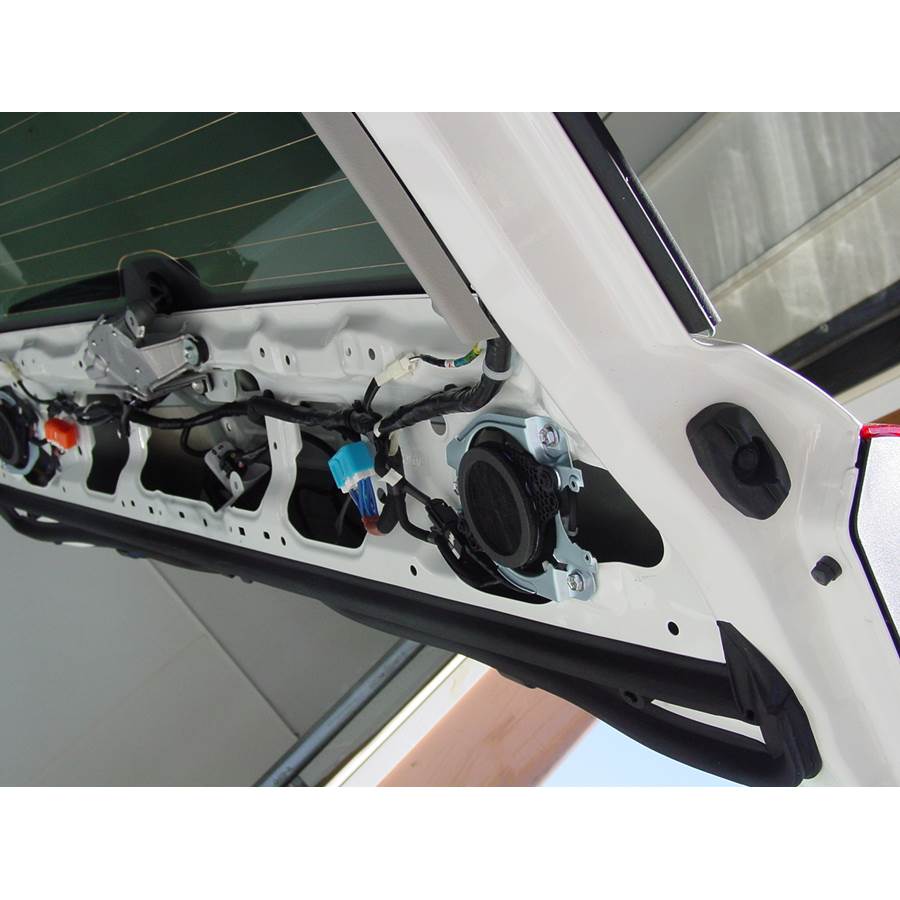 2008 Toyota Land Cruiser Tailgate speaker