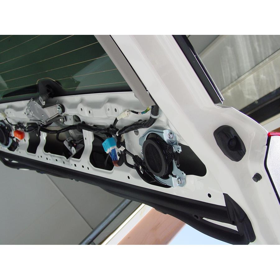 2011 Toyota Land Cruiser Tailgate speaker