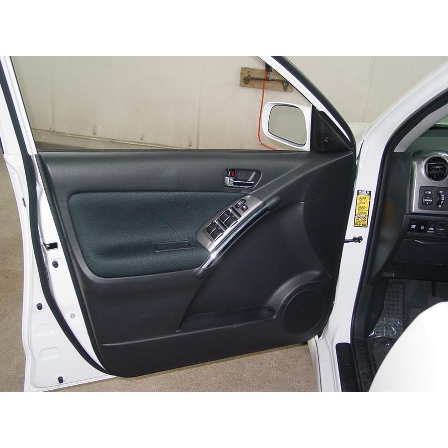 2008 Toyota Matrix Front door speaker location