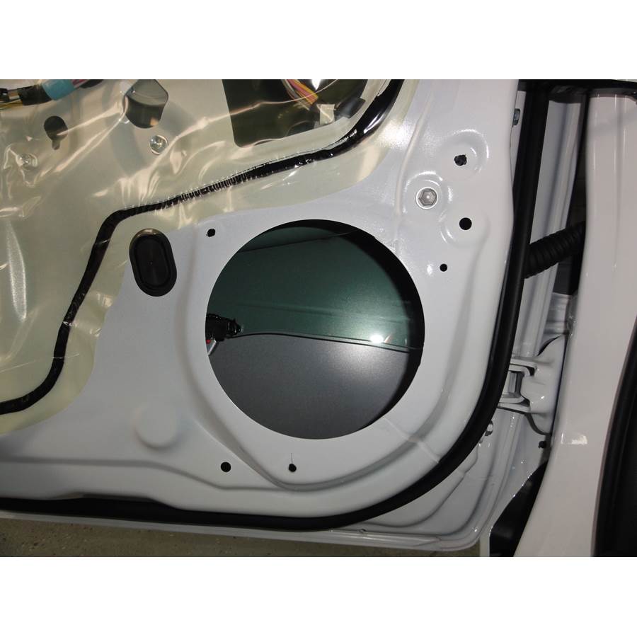 2014 Toyota Yaris Front speaker removed