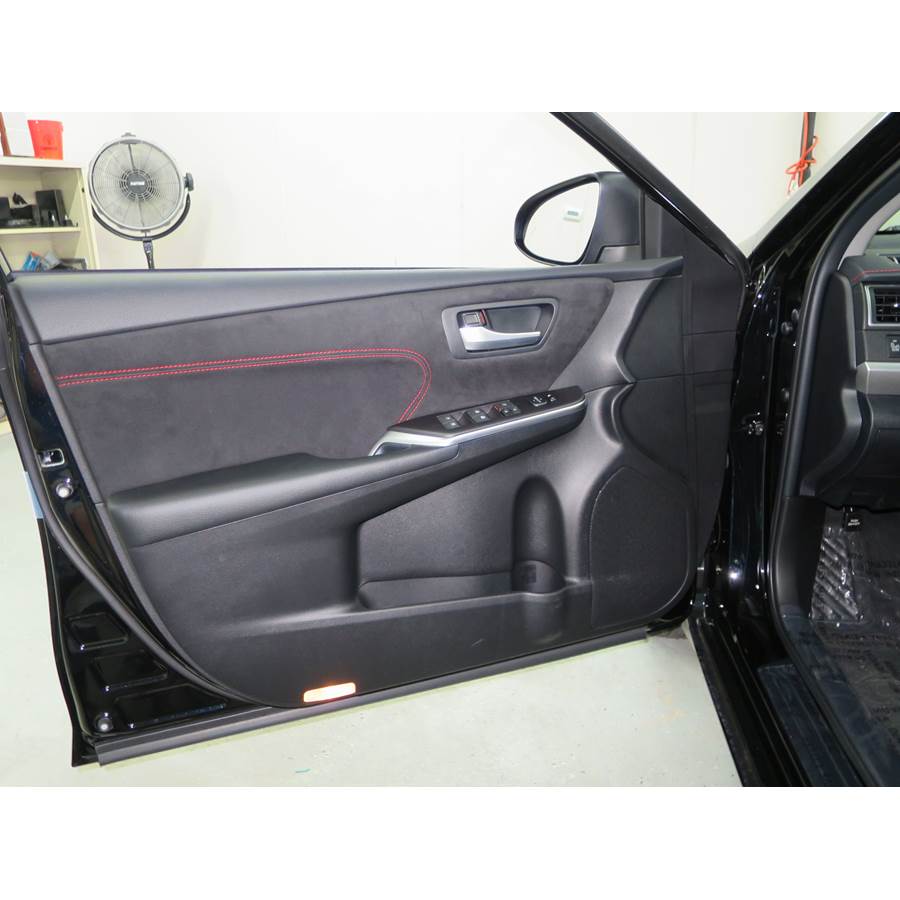 2013 Toyota Camry Front door speaker location
