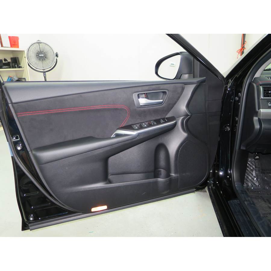 2015 Toyota Camry Front door speaker location