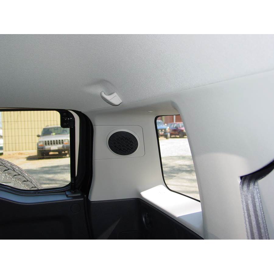 2010 Toyota FJ Cruiser Rear pillar speaker location