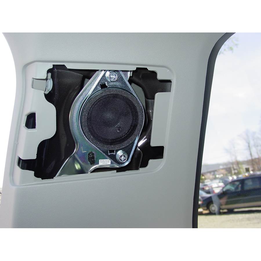 2010 Toyota FJ Cruiser Rear pillar speaker