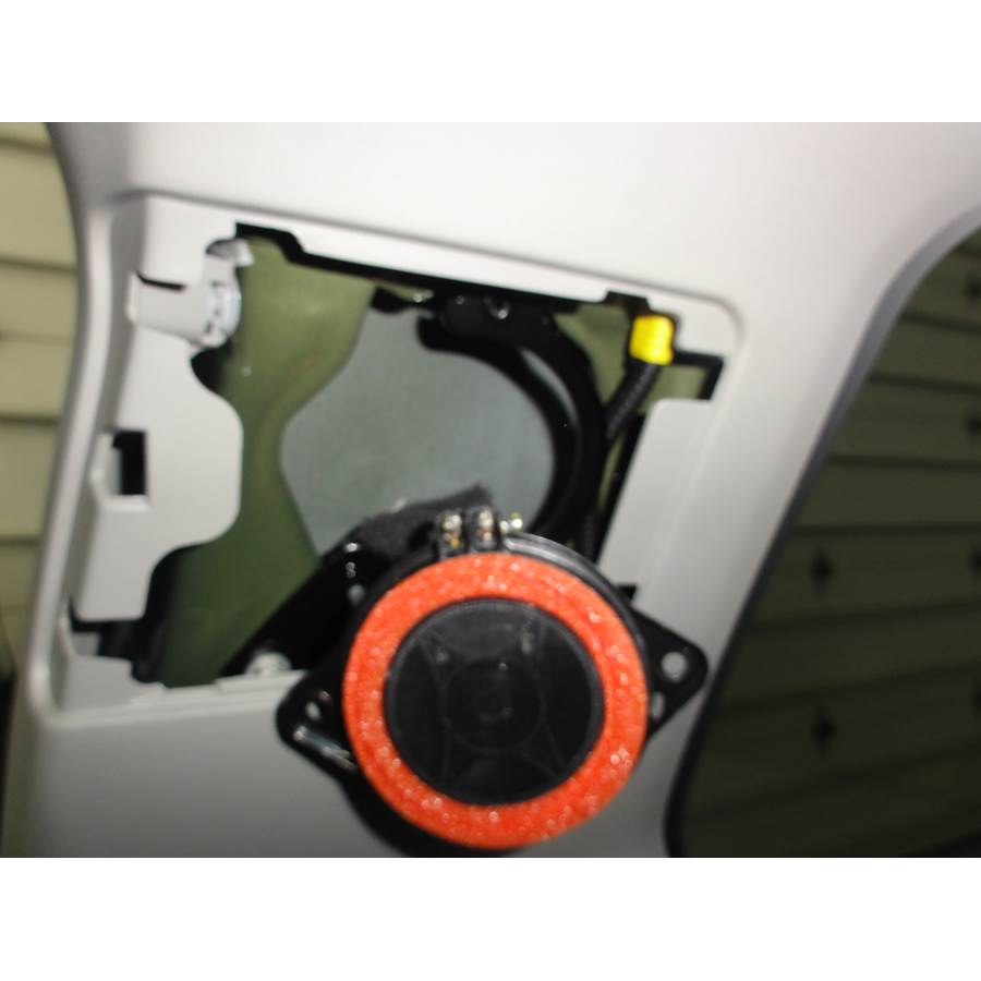 2011 Toyota FJ Cruiser Rear pillar speaker