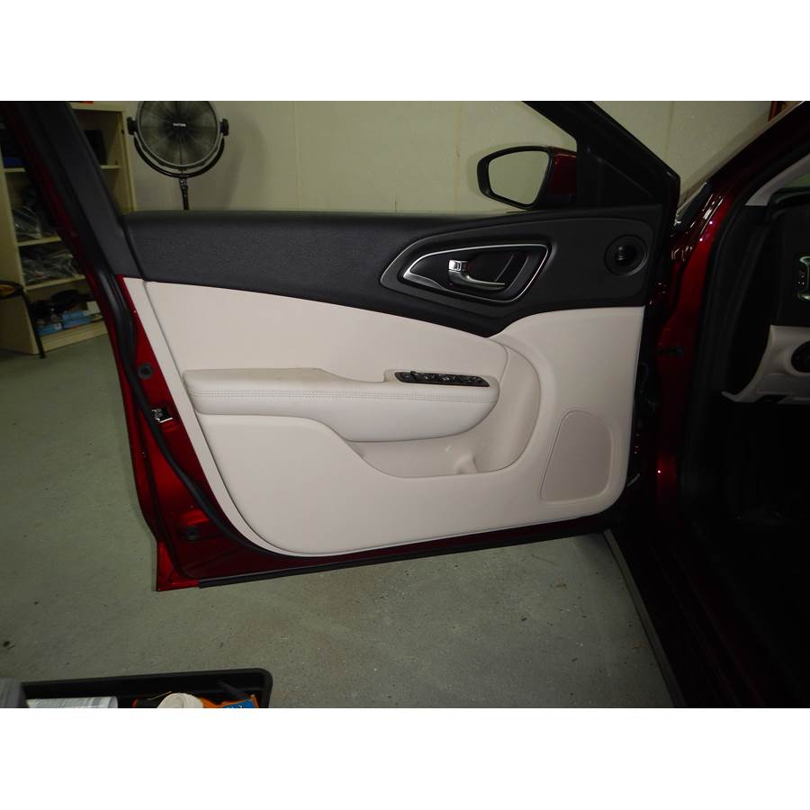 2014 Chrysler 200 Front door speaker location