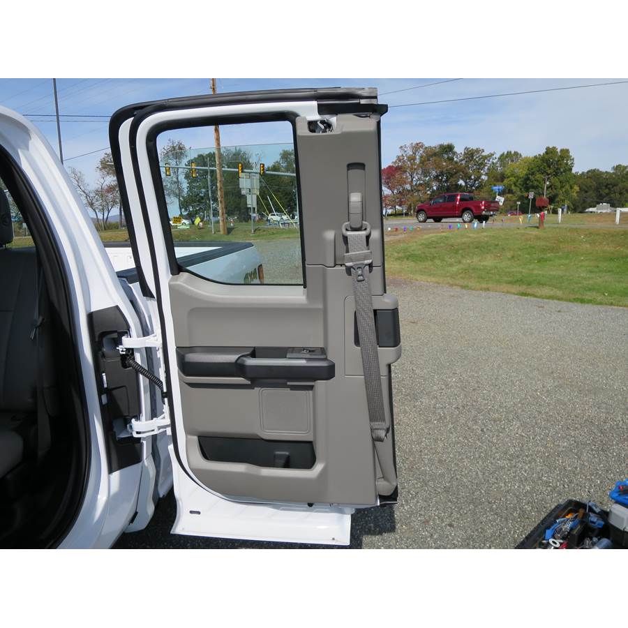 2018 Ford F-150 XL Rear door speaker location