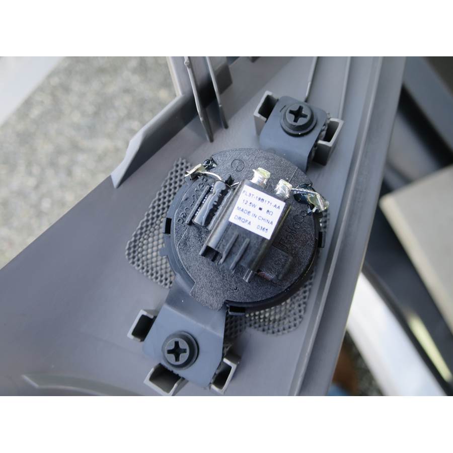2018 Ford F-250 Platinum Front pillar speaker