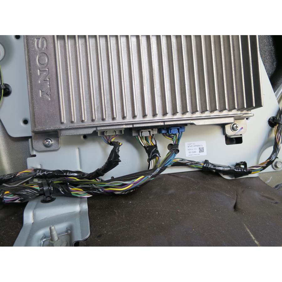 2013 Ford Edge Factory amplifier