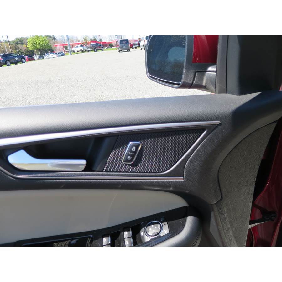2022 Ford Edge Front door tweeter location