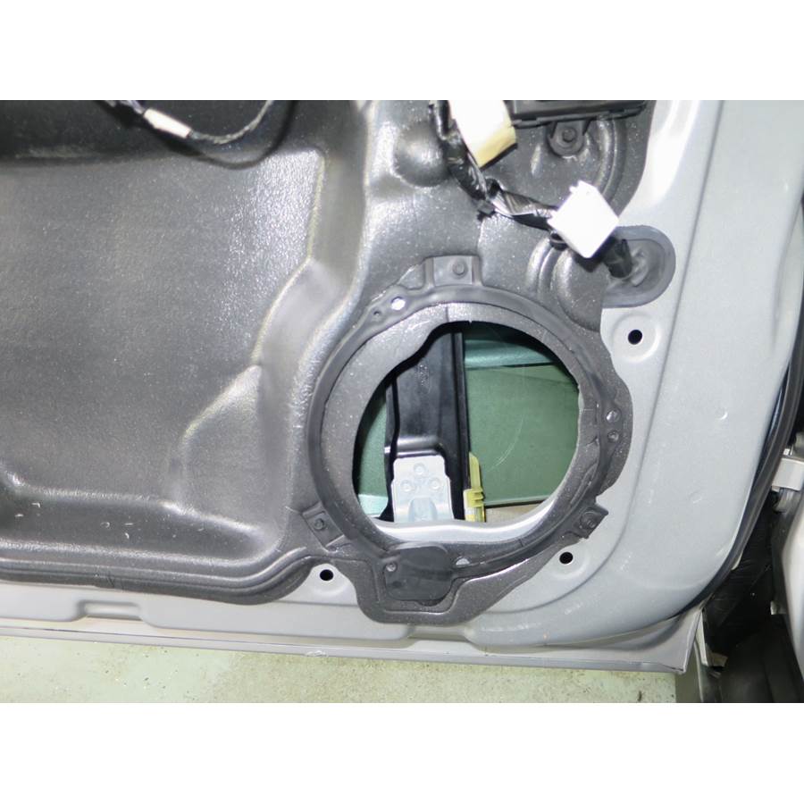 2014 Ford C-Max Front speaker removed