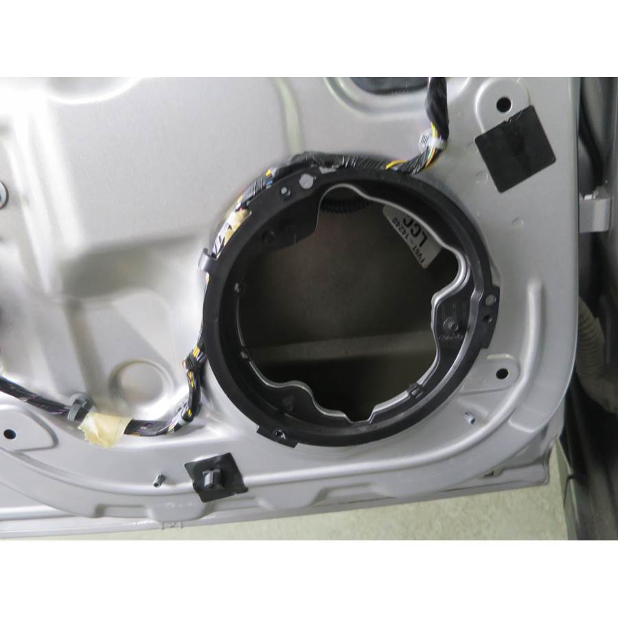 2015 Ford C-Max Rear door woofer removed