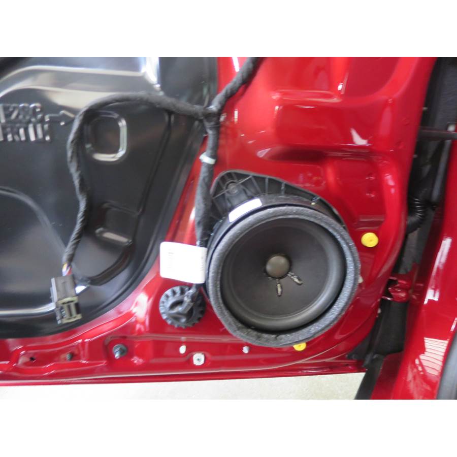 2016 Chevrolet Malibu Front door speaker