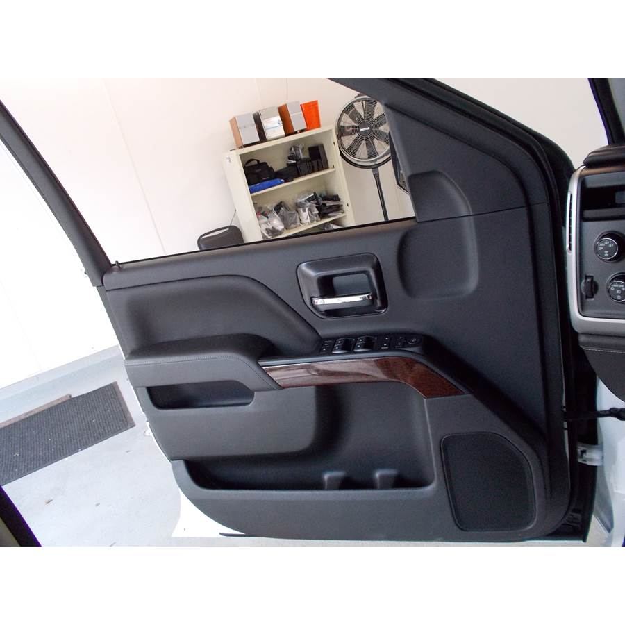 2015 Chevrolet Silverado 1500 Front door speaker location